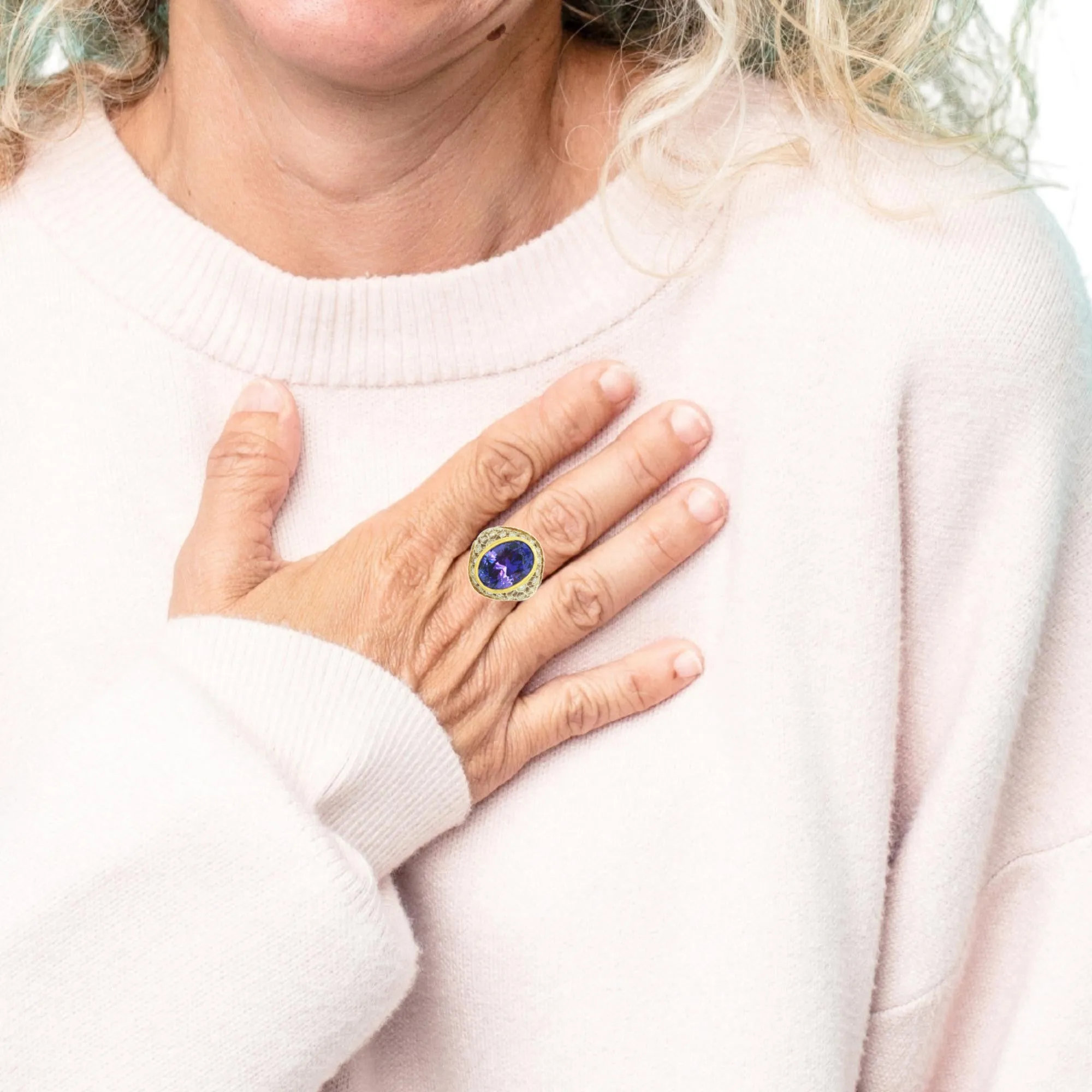 8.25 Carat Tanzanite and Diamond Florentine Design Cocktail Ring