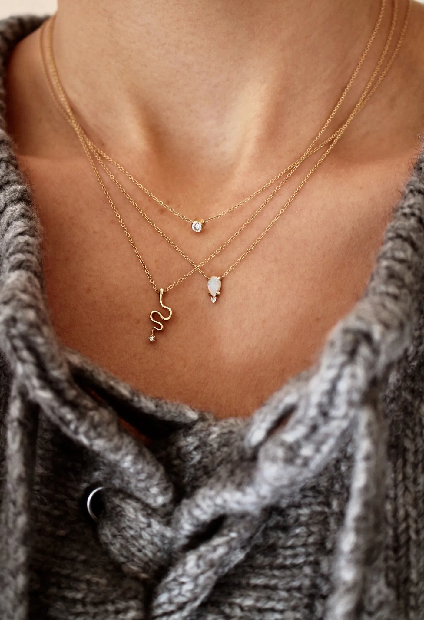 AVA OPAL NECKLACE