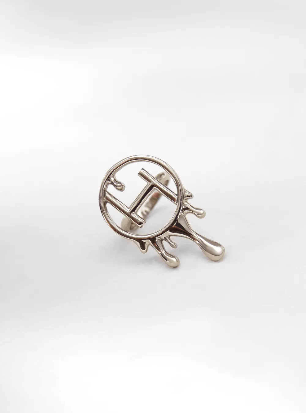 Drip OH Cocktail Ring in Silver Finish