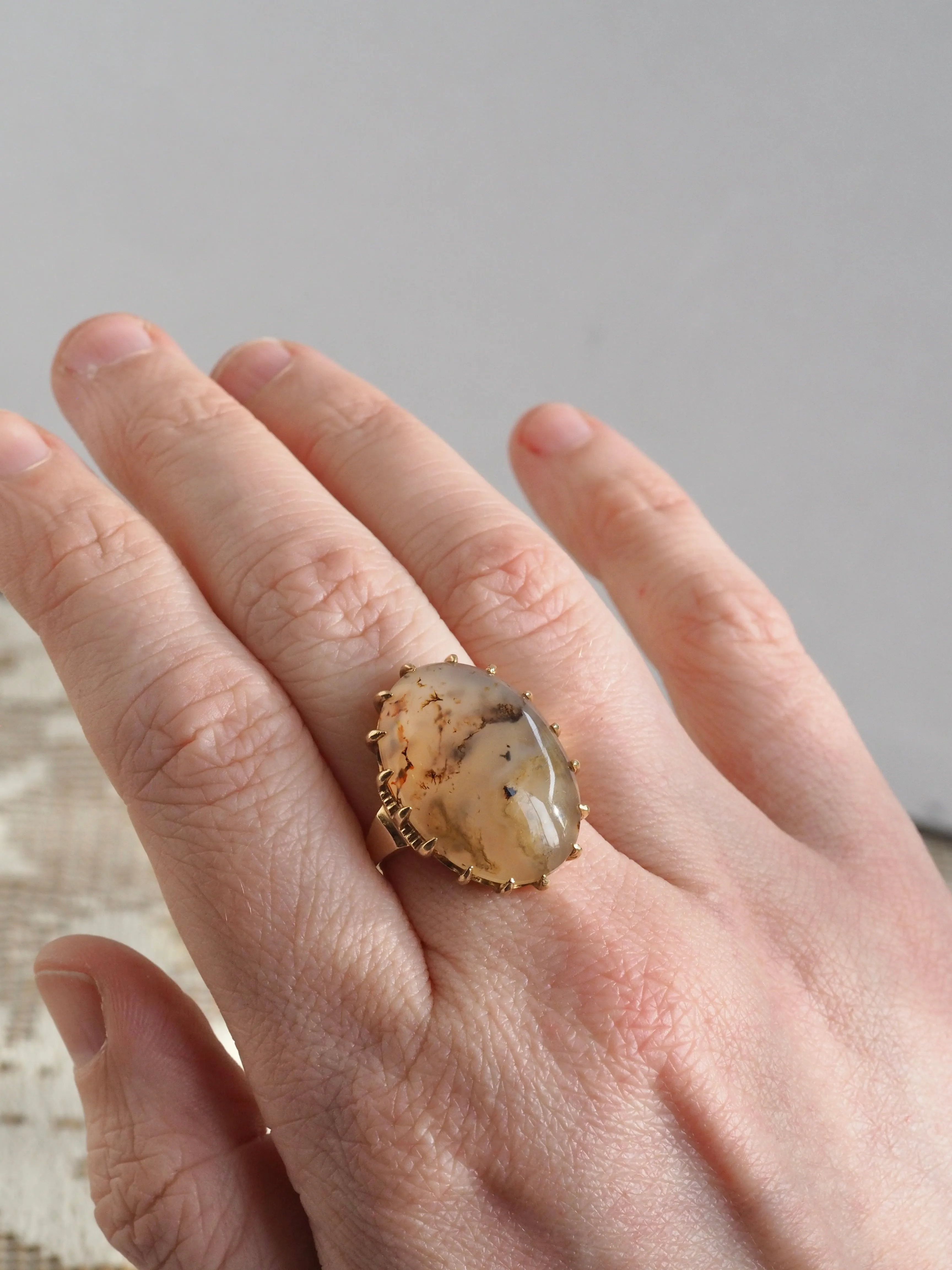 Mid-Century Modern 10k Gold Agate Ring