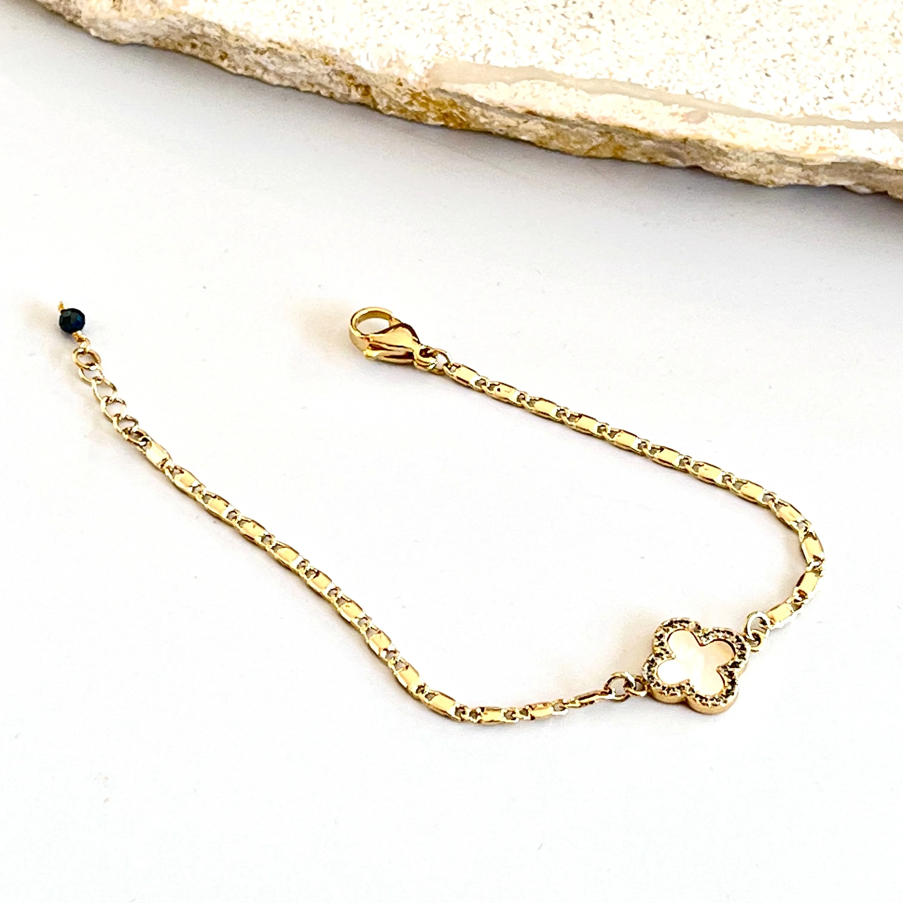 Mother of Pearl Clover Bracelet