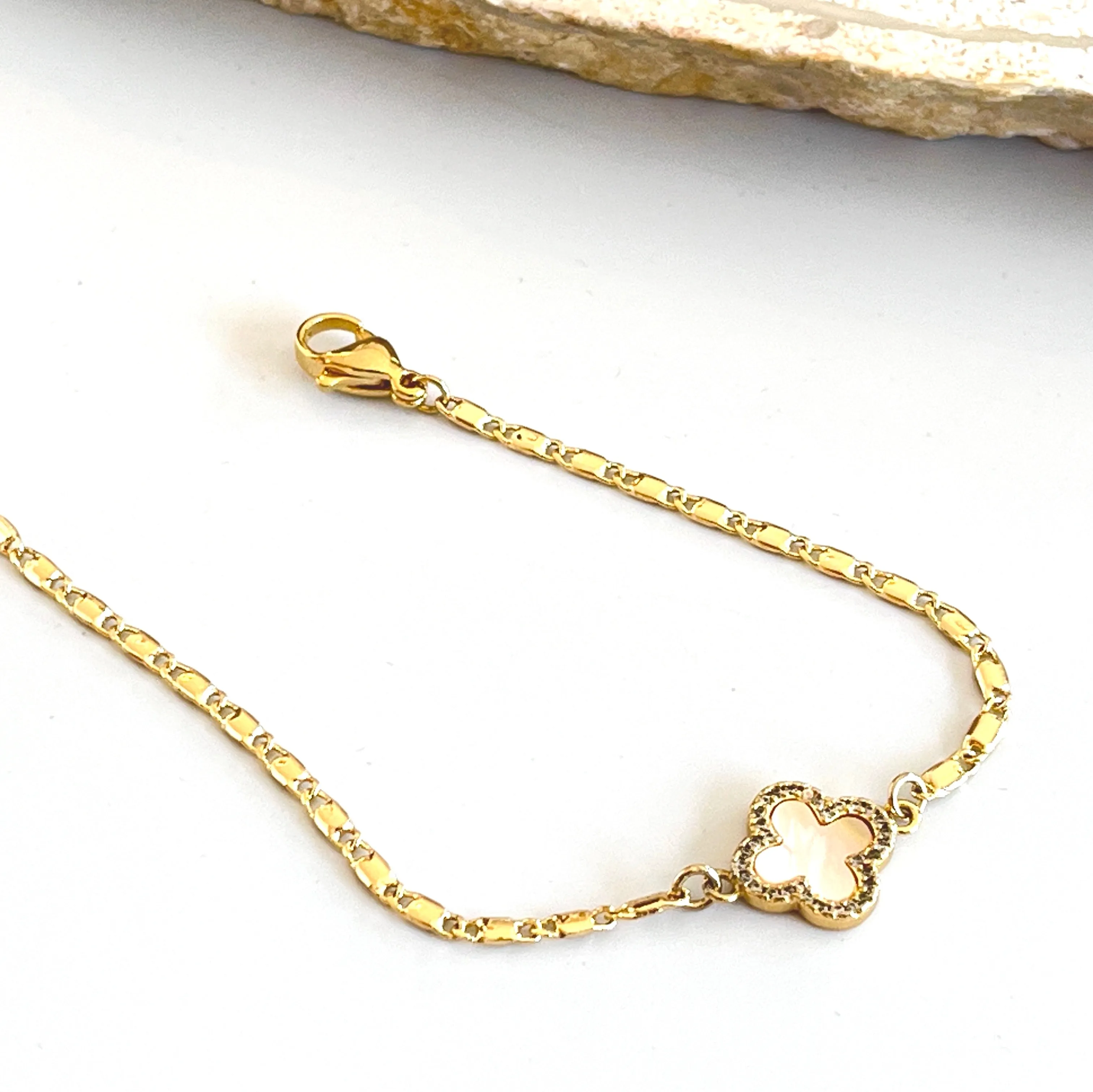 Mother of Pearl Clover Bracelet