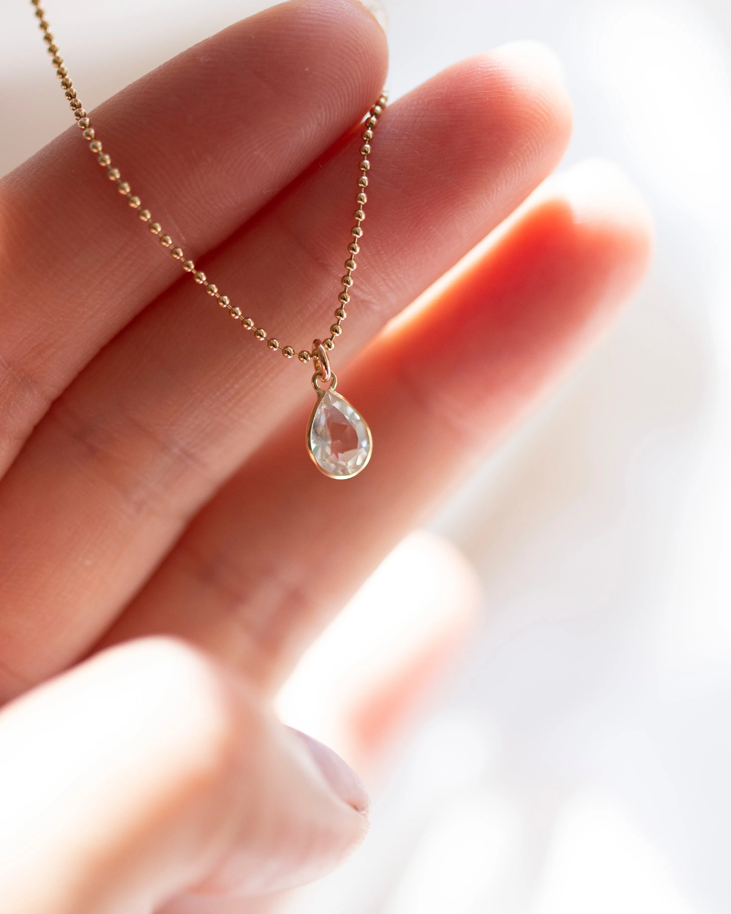 Tear drop pendant necklace