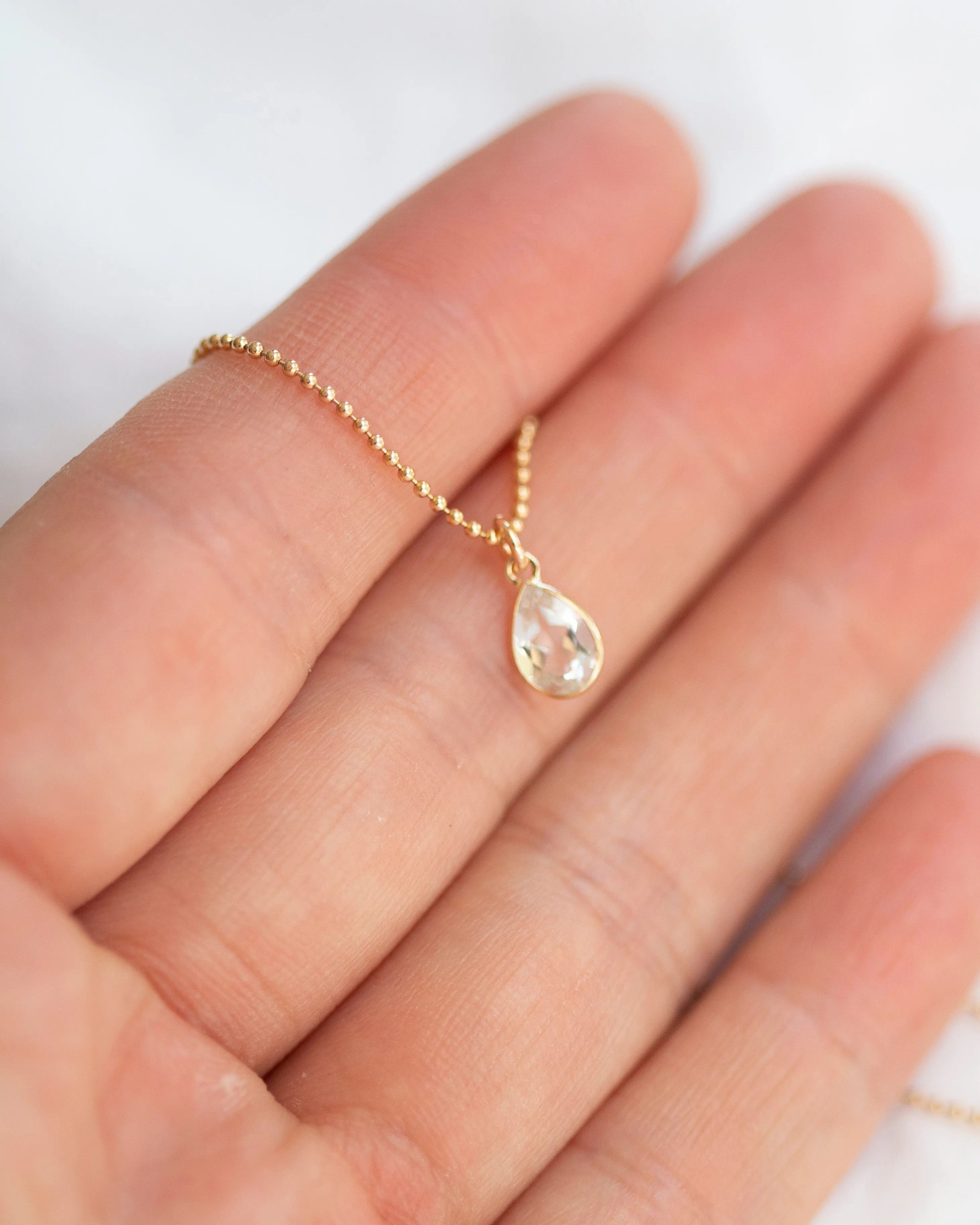 Tear drop pendant necklace