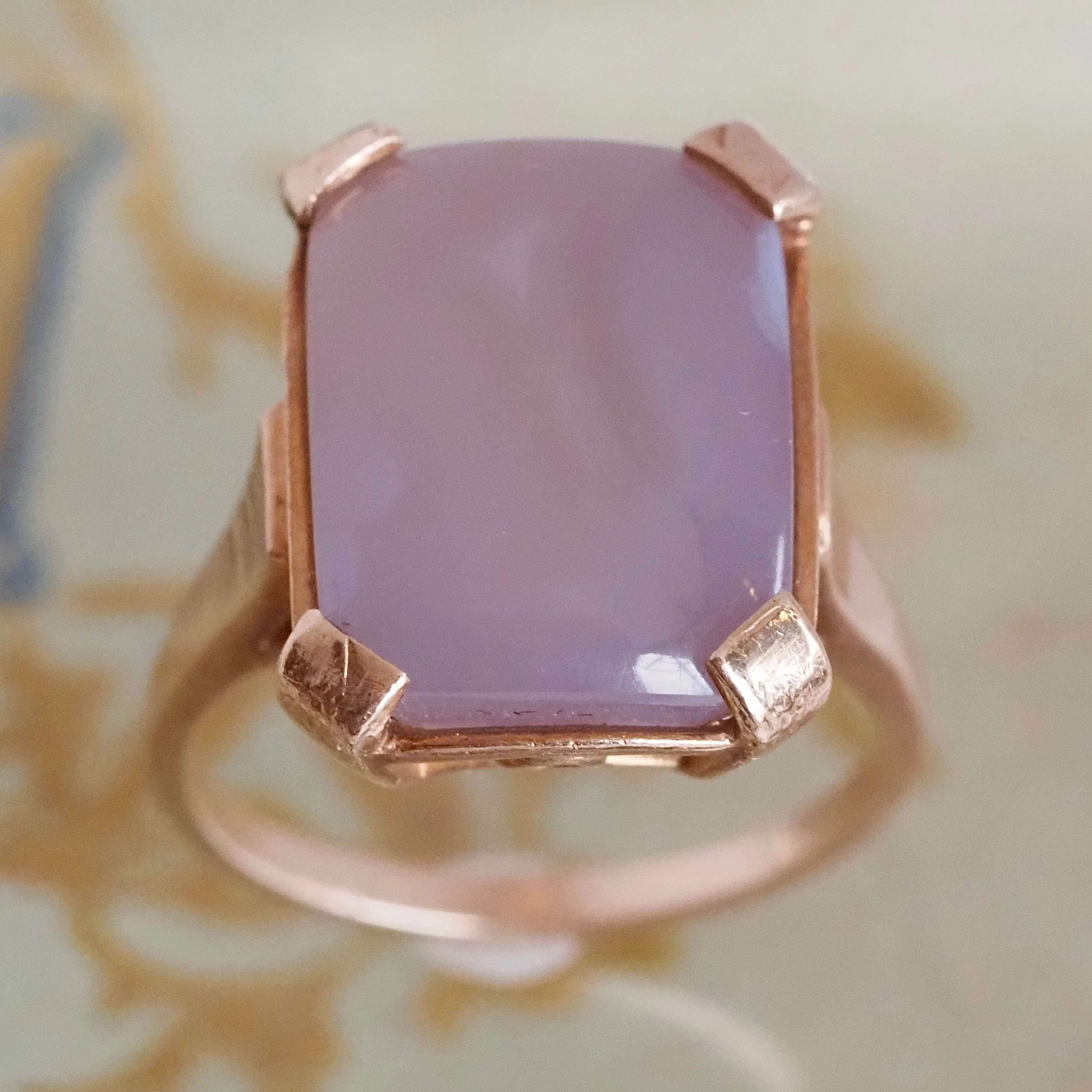Vintage c. 1940s/1950s Blue Lavender Agate 10k Gold Ring